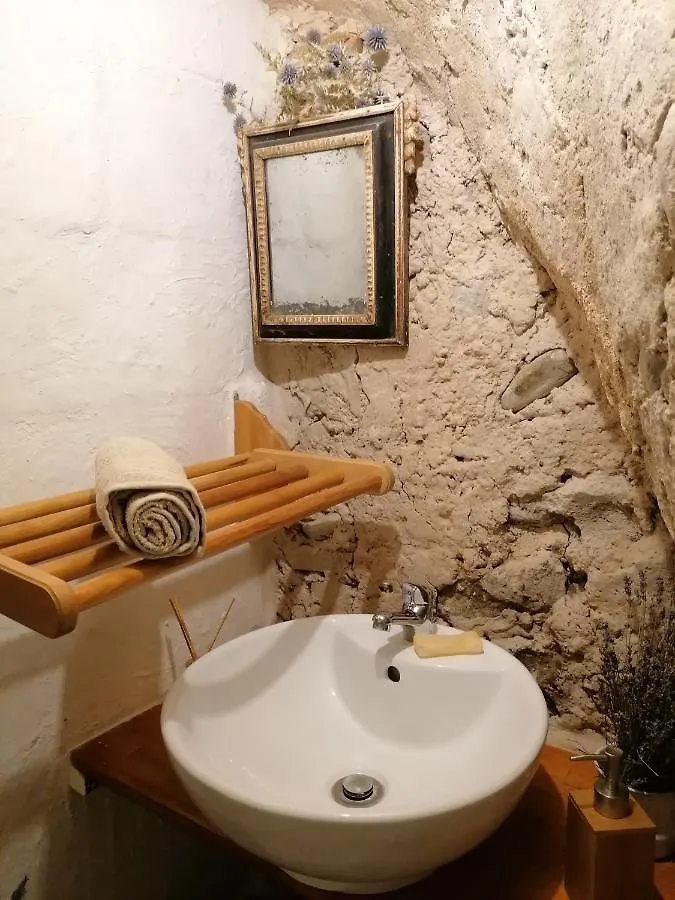 Le Vieux Domaine Du Brusset Hotel Upaix Campsite