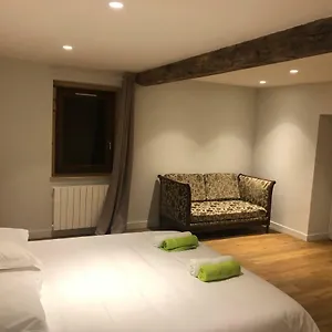 https://domaine-des-dutreve.hotels-rhonealpes.com